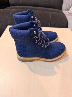 Like New Timberland ANTI- FATIGUE Women’s Navy Blue Lace-Up Booties